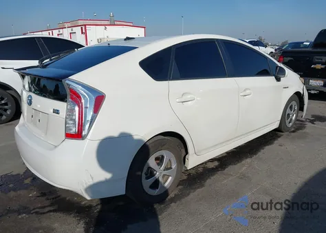 2015 Toyota Prius Three z USA, uszkodzony, nr VIN JTDKN3DU1F0412574